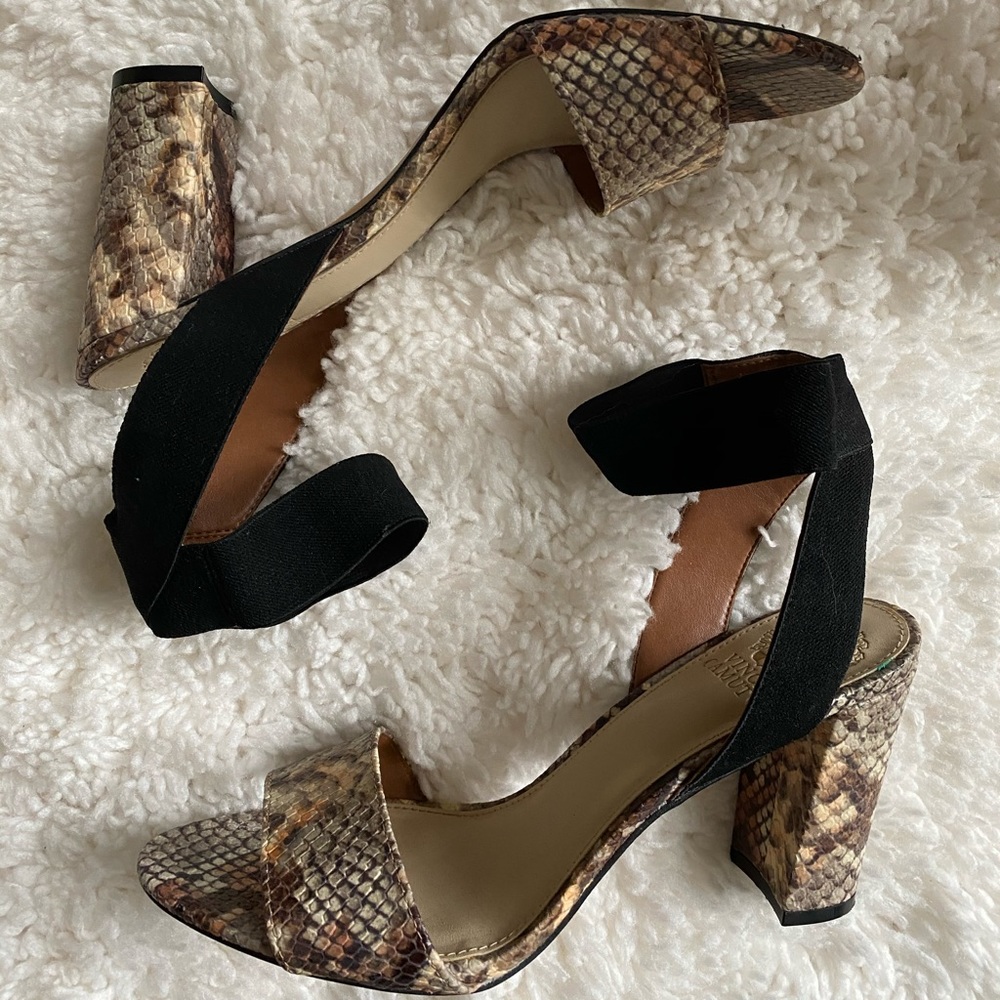 💫SOLD💫Vince Camuto Snakeskin Elastic Heels